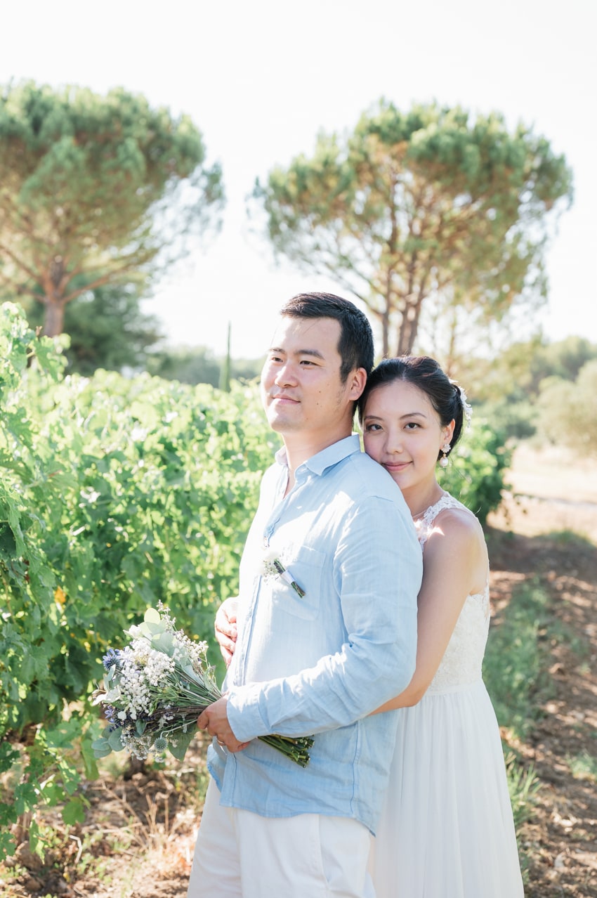 Couple de mariés en Provence