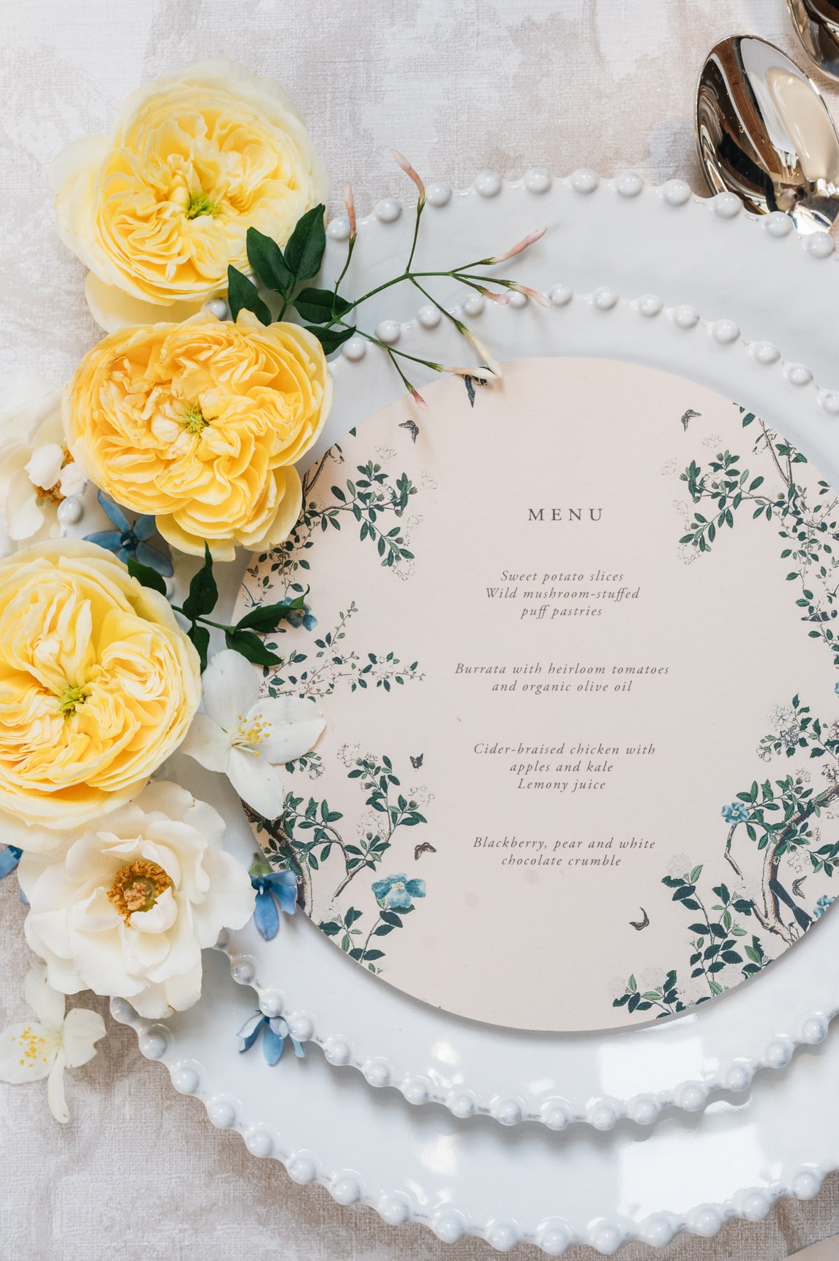 Flatlay assiette mariage