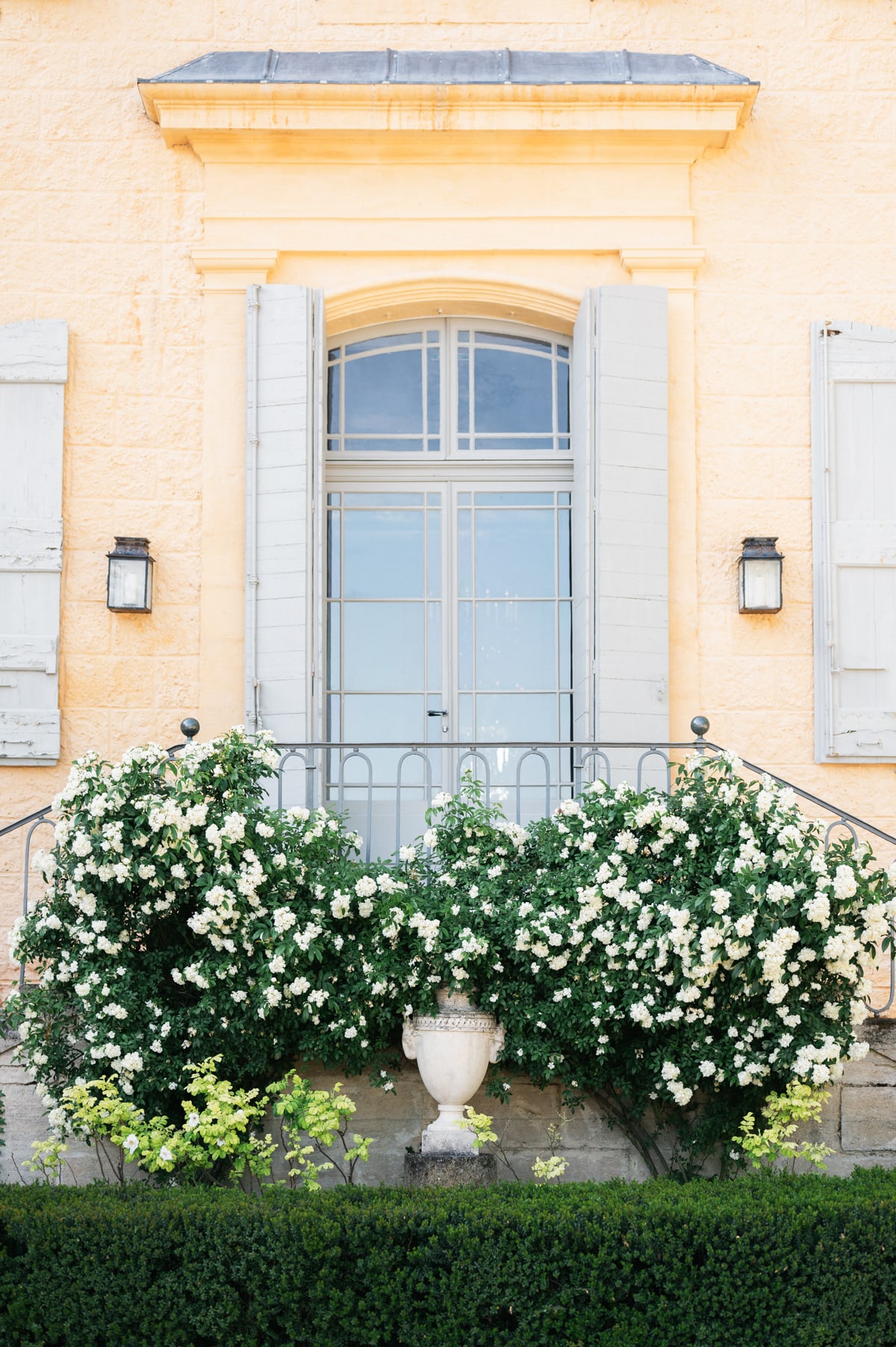 Exterieur chateau de Fonscolombe