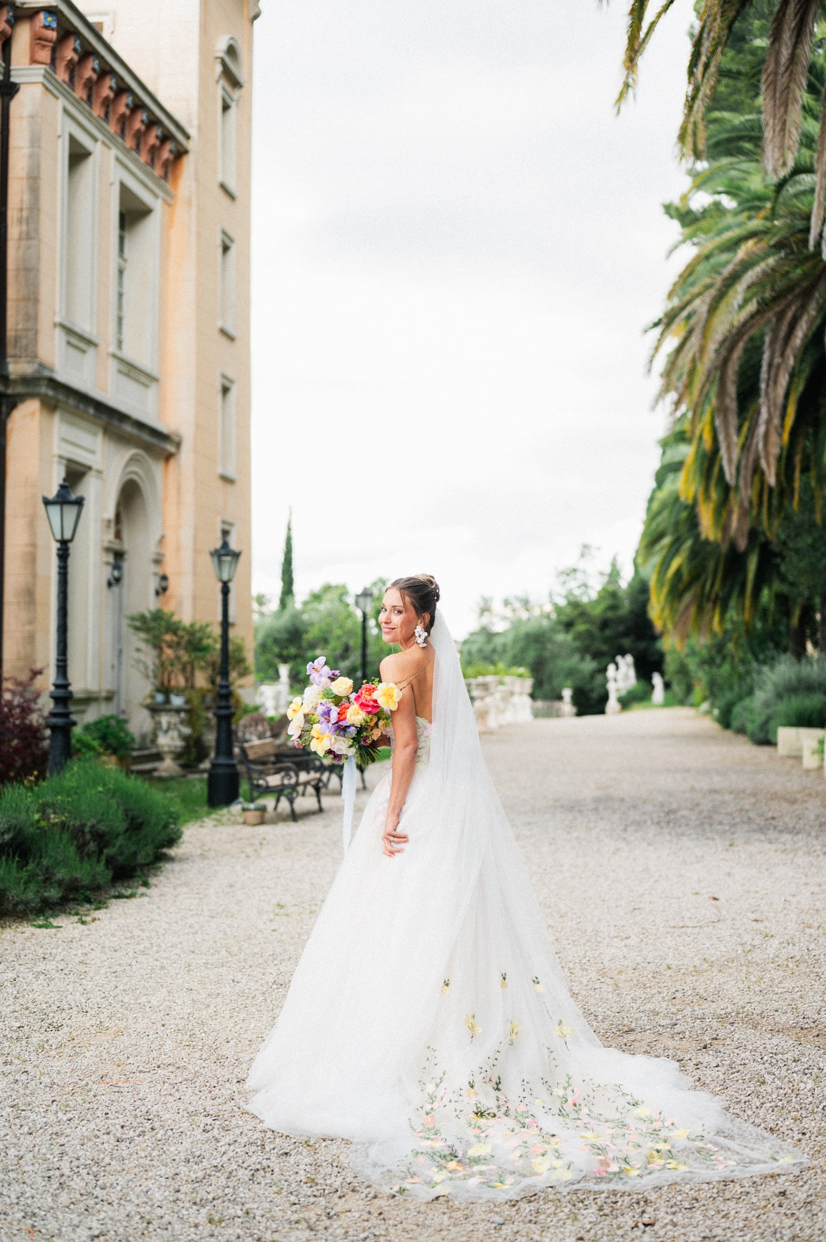 Portrait de la mariée Mariage au château Saint Georges