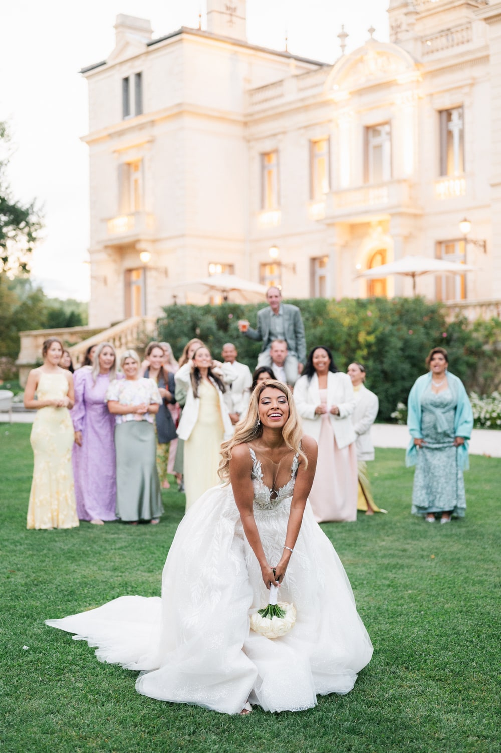 lancé de bouquet mariage château des 3 Fontaines