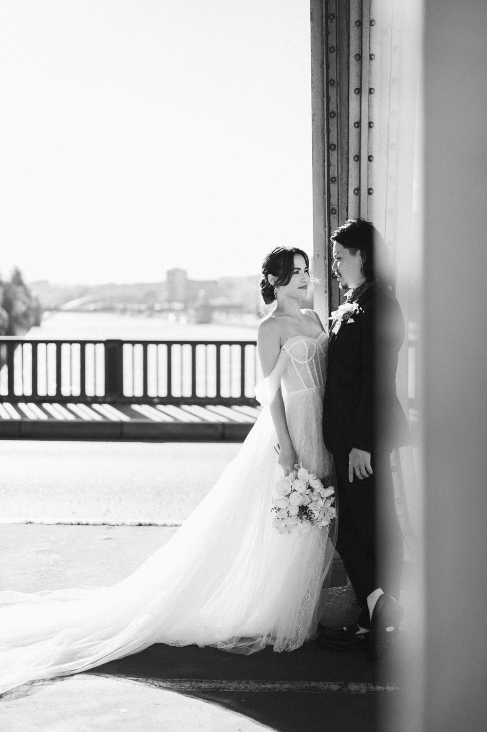 Photo de couple au pont Bir-Hakeim
